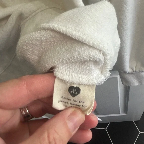 Madewell off-white V-Neck Sweatshirt size M. Oversized. Balloon sleeves - Picture 9 of 16